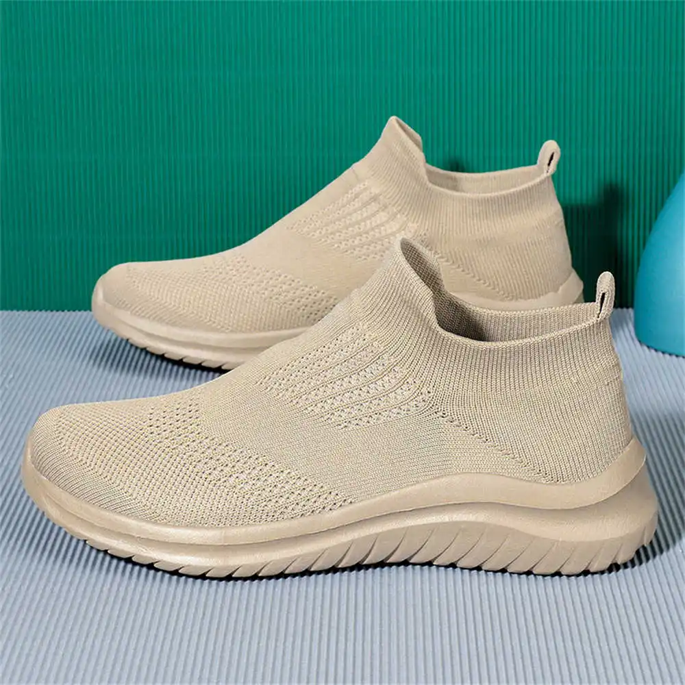 Beige Zachte Nieuwe Nieuwighei - Information Technology Officer recensie en prijs